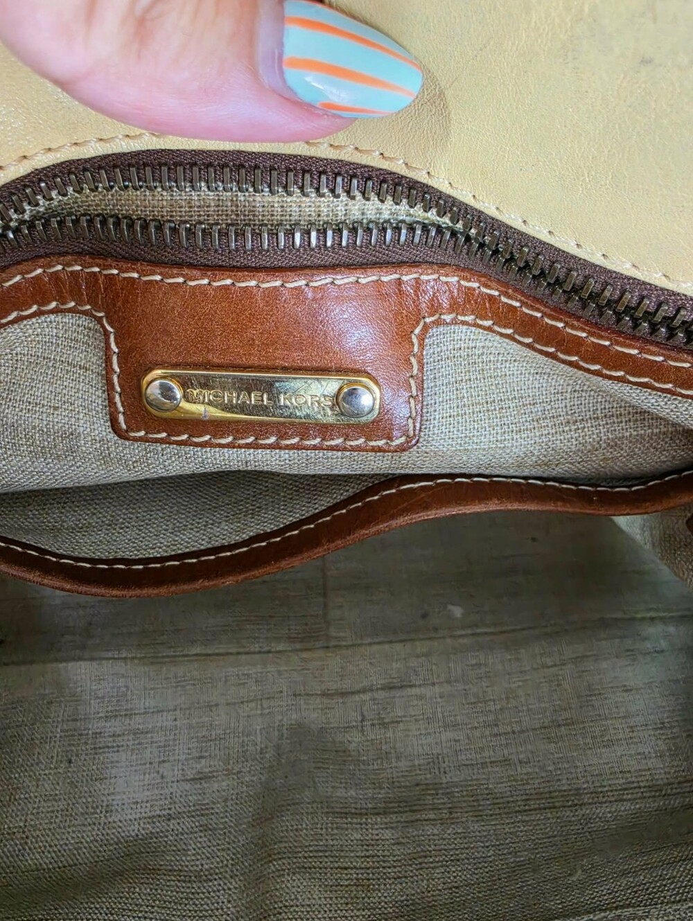 Vintage Michael Kors Beige and Brown Leather Shoulder Bag - Picture 12 of 16